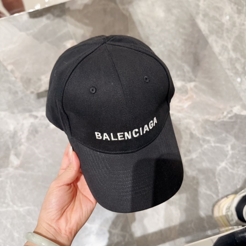 BALENCIAGA